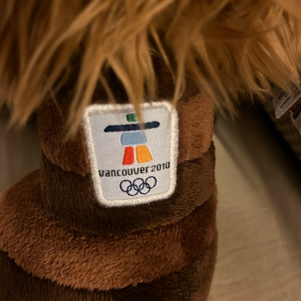 Vancouver 2010 Quatchi Plush Mascot - The Heritage Collection - Picture 5 of 7